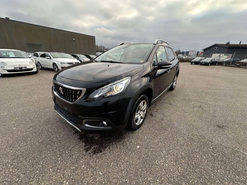 Peugeot 2008 1,2 e-THP 110 Allure Sky 5d