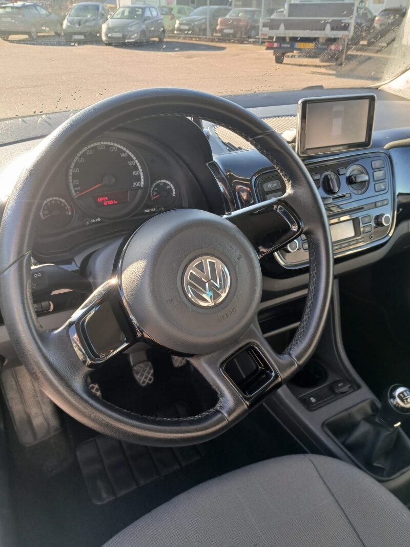 VW Up! 1,0 60 Cheer Up! BMT 5d
