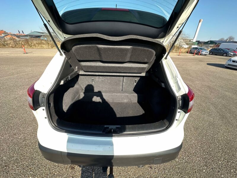 Nissan Qashqai 1,2 Dig-T 115 Acenta 5d
