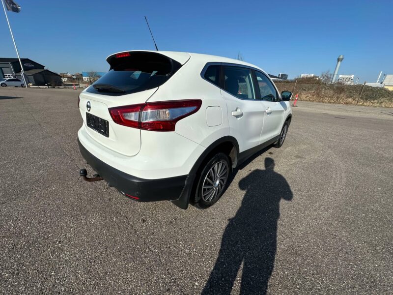 Nissan Qashqai 1,2 Dig-T 115 Acenta 5d