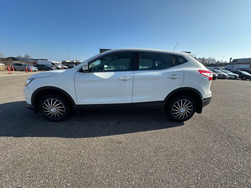 Nissan Qashqai 1,2 Dig-T 115 Acenta 5d
