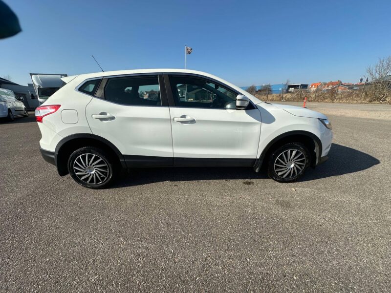 Nissan Qashqai 1,2 Dig-T 115 Acenta 5d