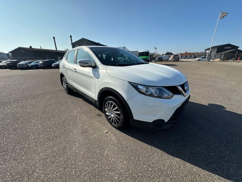Nissan Qashqai 1,2 Dig-T 115 Acenta 5d
