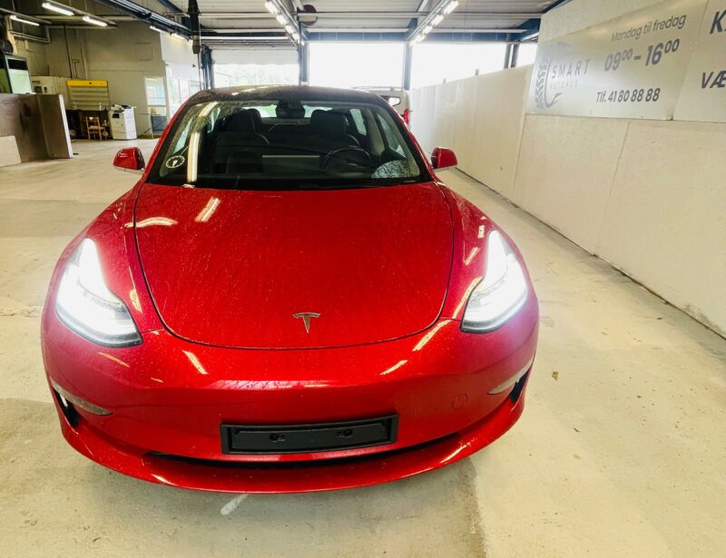 Tesla Model 3 Long Range AWD 4d