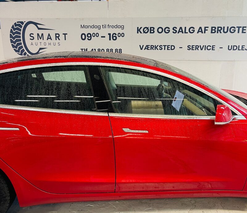 Tesla Model 3 Long Range AWD 4d