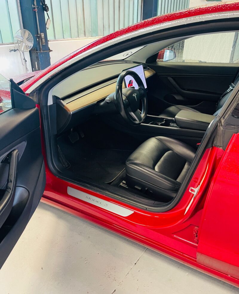 Tesla Model 3 Long Range AWD 4d