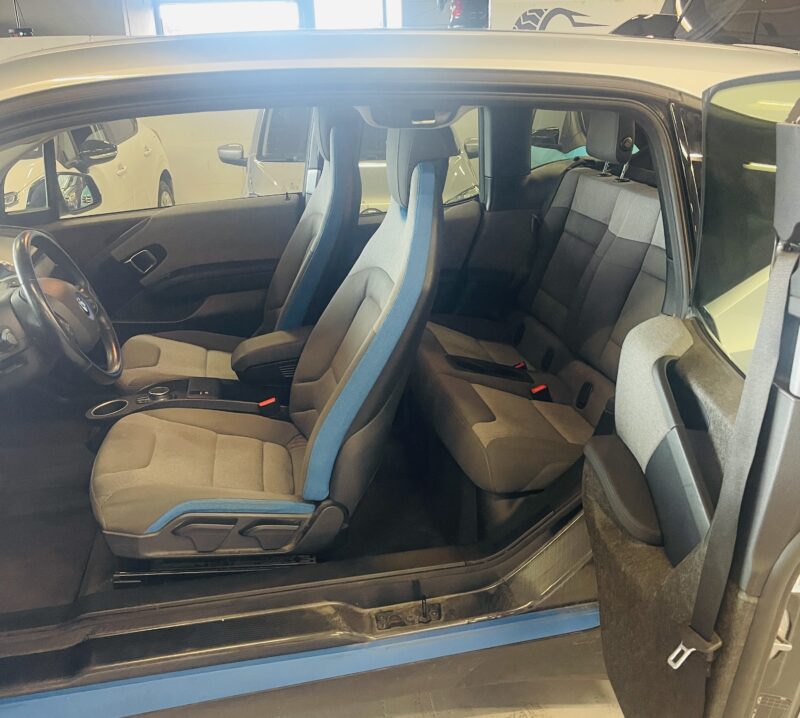 BMW I3