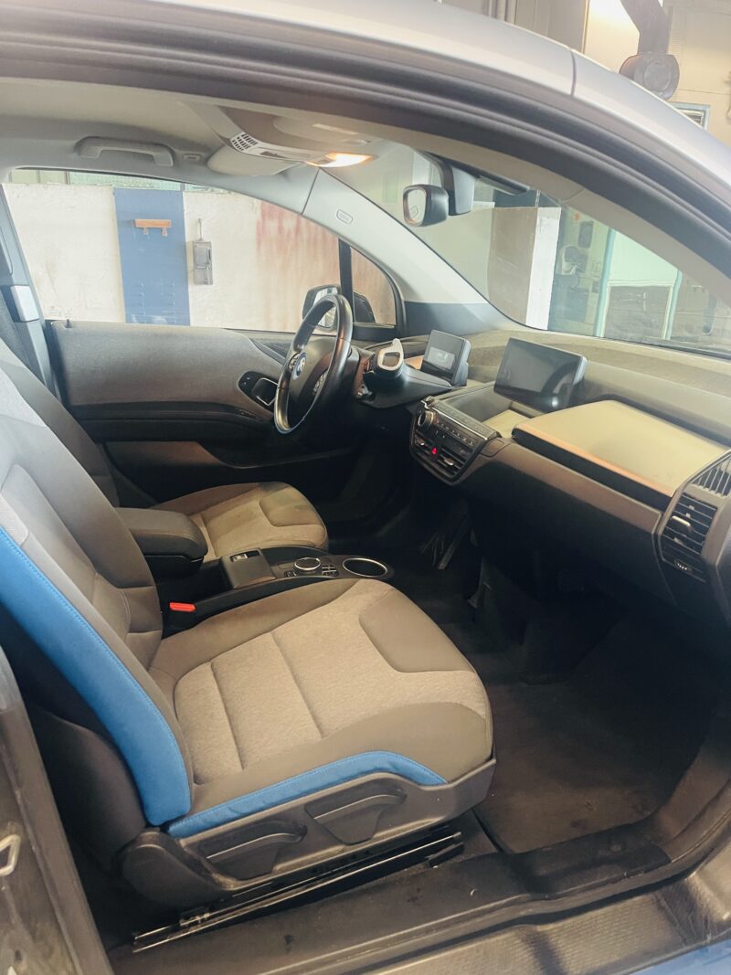 BMW I3